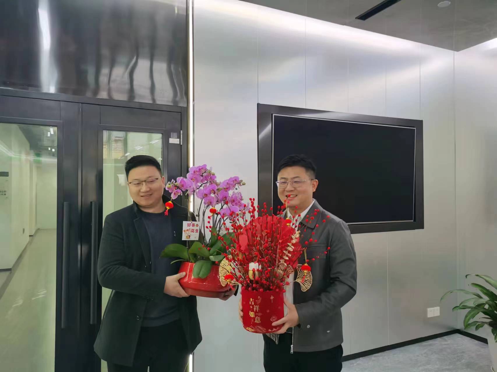 上海邁維動(dòng)漫科技有限公司喜迎新年喬遷之喜：立足新起點(diǎn)，開啟新征程！(圖3)