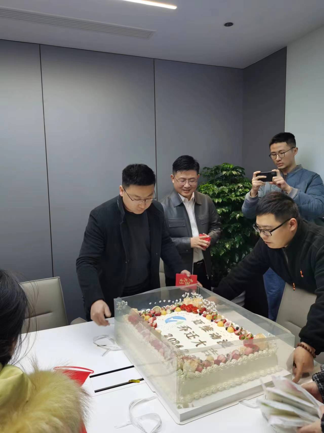 上海邁維動(dòng)漫科技有限公司喜迎新年喬遷之喜：立足新起點(diǎn)，開啟新征程！(圖5)